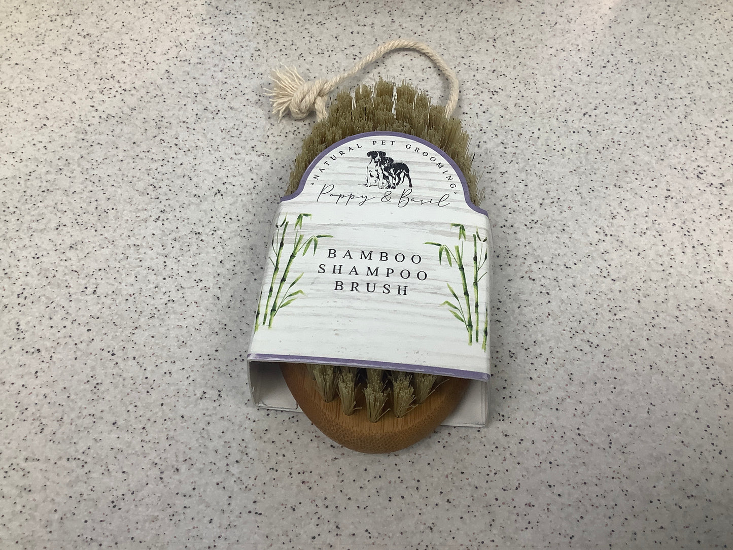Poppy & Basil Shampoo Brush