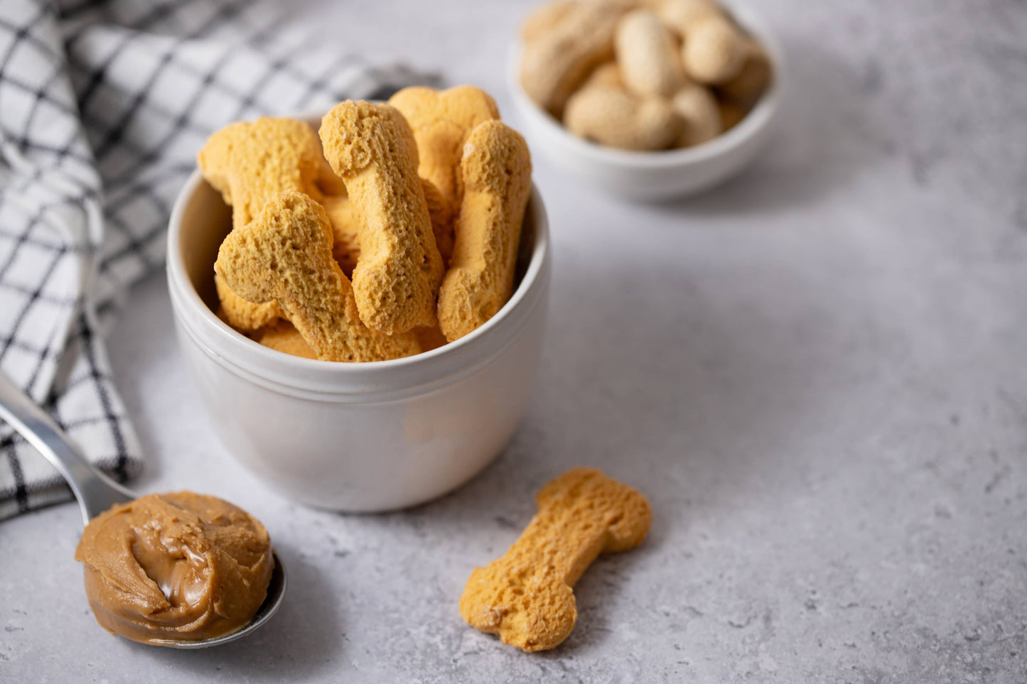 Life Of Riley Bakery Ltd - Peanut Butter Bones - Nutritionist Approved Dog Treats