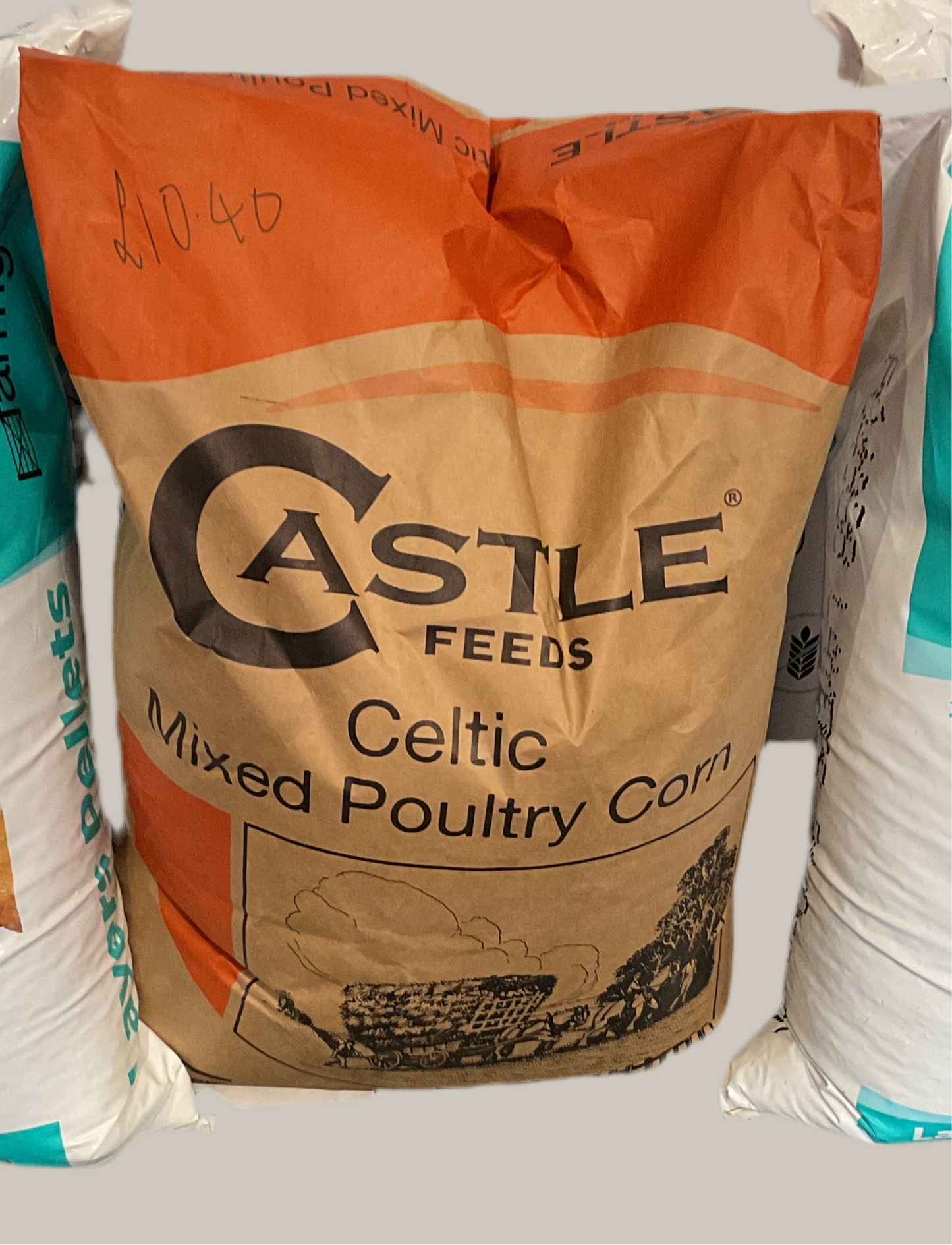 Castle mixed poultry corn