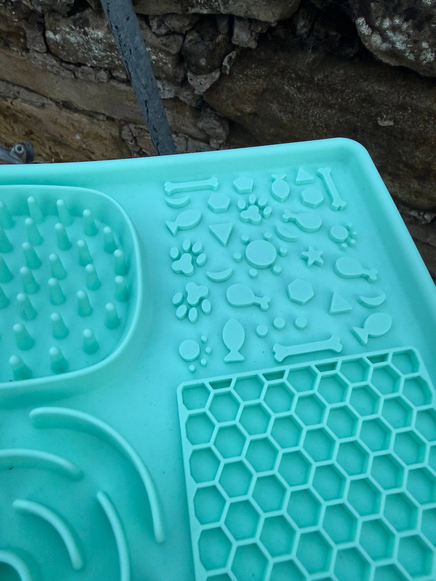 Bodhi & The Birchtree - Square Slow Feeder Mat - Mint