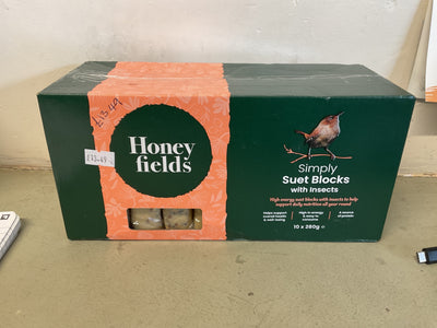Honey fields suet blocks box of 10 with insects