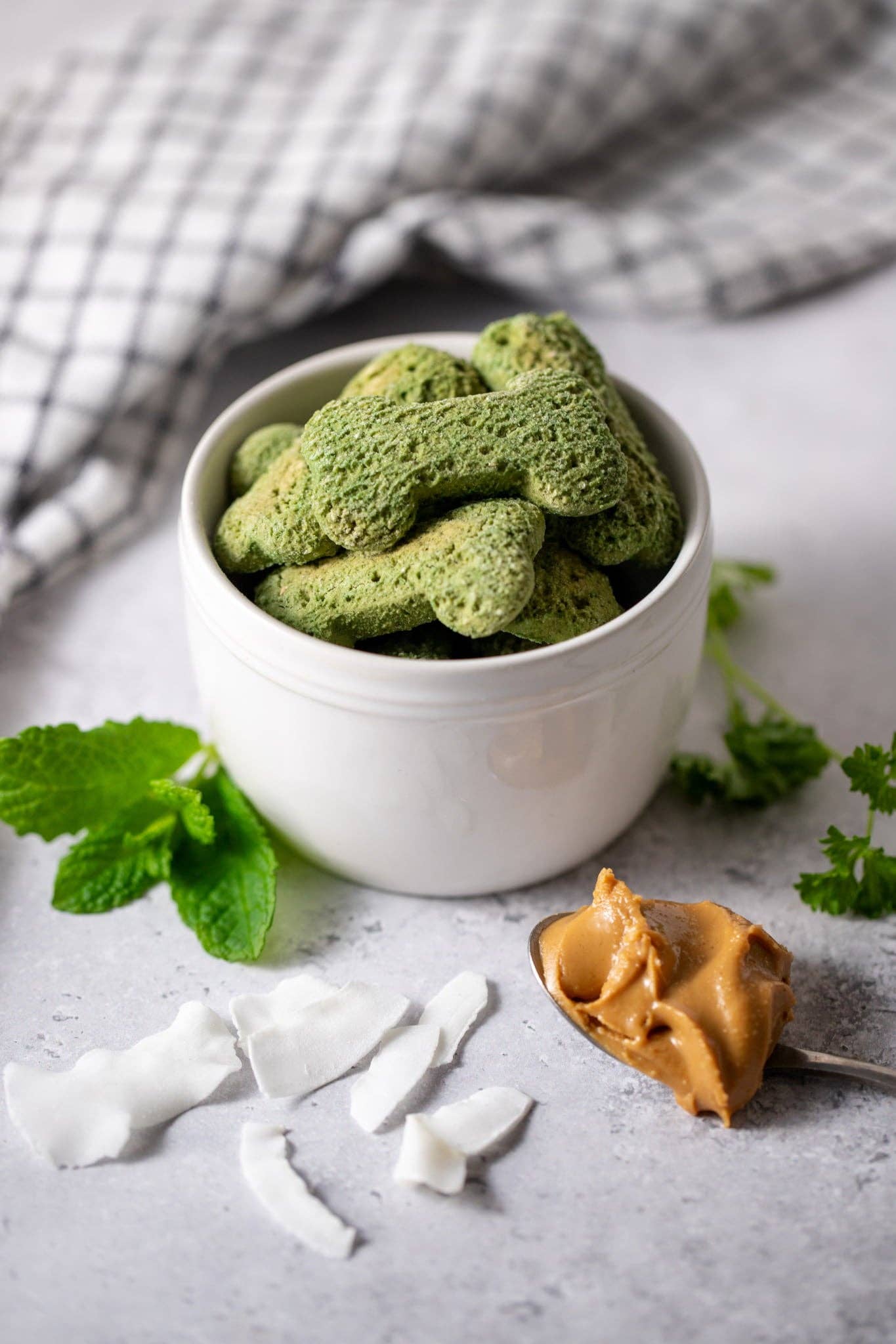 Life Of Riley Bakery Ltd - Nutritionist Approved Minty Breath Bones Dog Treats
