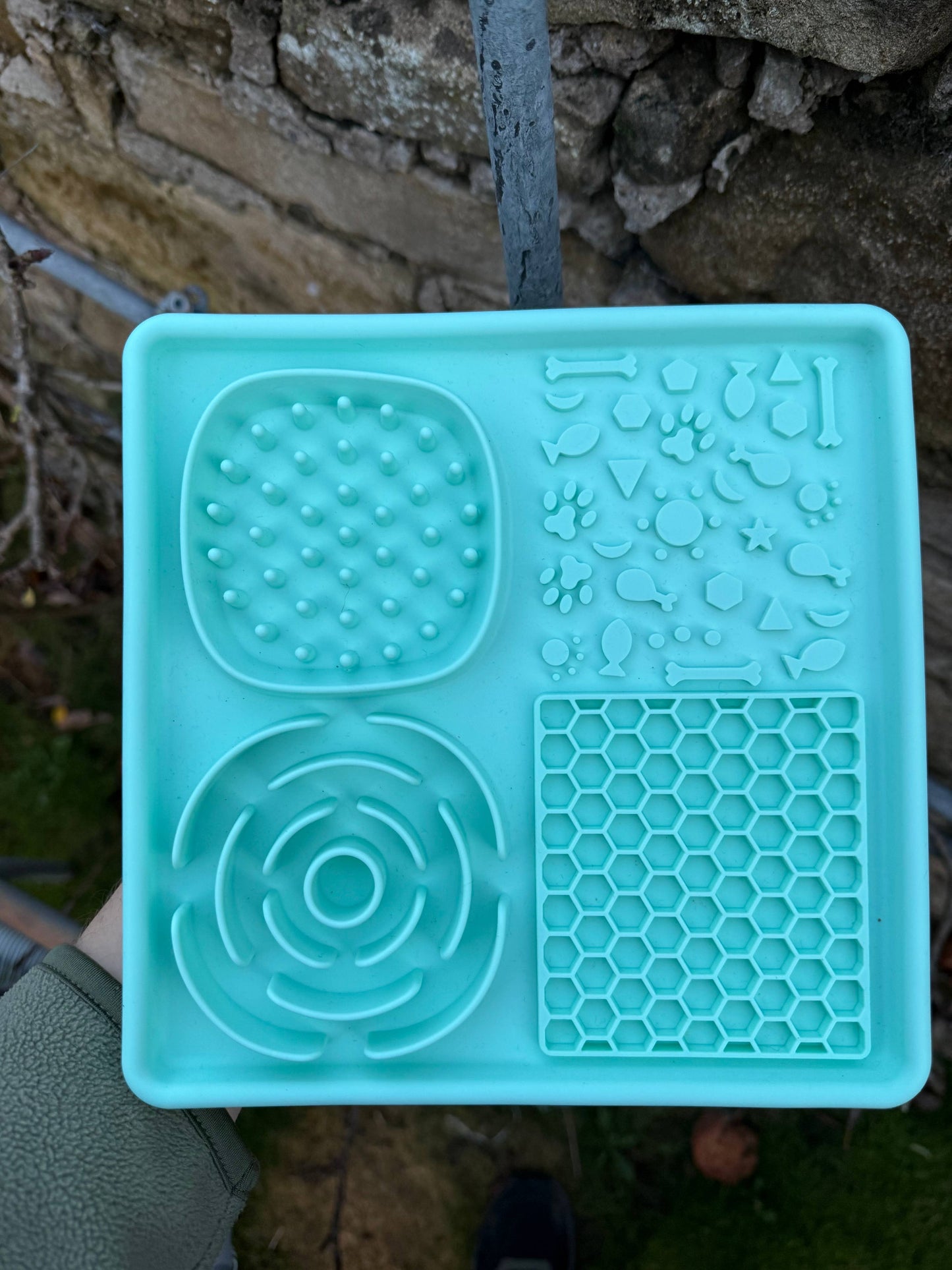 Bodhi & The Birchtree - Square Slow Feeder Mat - Mint